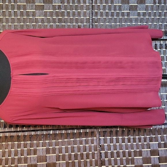 White House Black Market Long Sleeve Burgundy Top - Picture 5 of 7